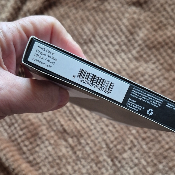 Decoded Black Leather Phone Case - Picture 3 of 4